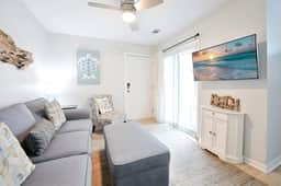 Pool | Walk to Beach | Salt & Seagrove | Tennis | Seagrove