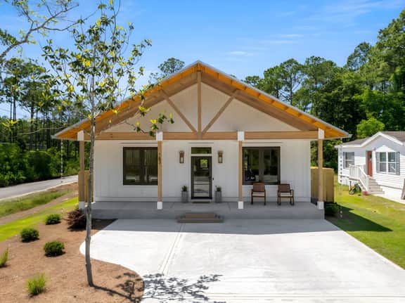 Luxury Home | Fenced Yard | Pine & Pearl | Near Bay | Santa Rosa Beach