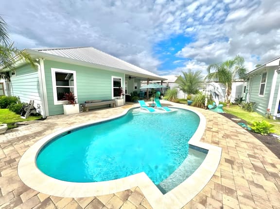 Walk to Beach |  Two Fins Up | Private Pool | Golf Cart | Panama City Beach