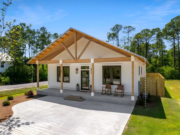 Luxury Home | Fenced Yard | Pine & Pearl | Near Bay | Santa Rosa Beach